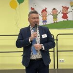 06.12.2021. Skarżysko Kościelne. Oficjalne otwarcie nowego przedszkola. Na zdjęciu: wójt Skarżyska Kościelnego Jacek Bryzik / Anna Głąb / Radio Kielce