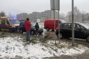 10.12.2021. Kielce. Kolizja na ulicy Świętokrzyskiej / Monika Miller / Radio Kielce