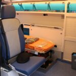 28.12.2021. Chmielnik. Przekazanie karetki dla Szpitala Powiatowego w Chmielniku / Paweł Milewicz / Starostwo Powiatowe w Kielcach