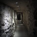 13.11.2021. Sudół. Muzeum Archeologiczne i Rezerwat „Krzemionki”. Podziemna trasa turystyczna / Robert Felczak / Radio Kielce