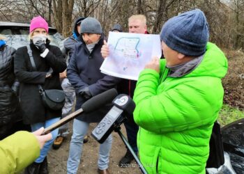 W Piotrkowie mieszkańcy protestują po konsultacjach w sprawie przebiegu południowej obwodnicy / Monika Gosławska / Radio Łódź