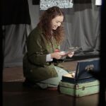 15.12.2021. Radio Kielce. Spektakl „A ponad ziemią z kulami latały brylanty. Rzecz o Krzysztofie Kamilu Baczyńskim” / Wiktor Taszłow / Radio Kielce