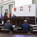 16.12.2021. Kielce. Sesja rady miasta. Na zdjęciu: Jarosław Karyś - przewodniczący rady miasta / Wiktor Taszłow / Radio Kielce