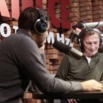 16.12.2021. Kielce. Finał czwartego dnia akcji "Choinka pod choinkę". Na zdjęciu (od lewej): Kamil Pacholec - finalista konkursu chopinowskiego i Paweł Solarz - Radio Kielce / Wiktor Taszłow / Radio Kielce