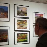 16.12.2021. Kielce, OMPiO. Wystawa z cyklu: „To tu. Moje Świętokrzyskie” / Wiktor Taszłow / Radio Kielce