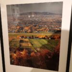 16.12.2021. Kielce, OMPiO. Wystawa z cyklu: „To tu. Moje Świętokrzyskie” / Wiktor Taszłow / Radio Kielce