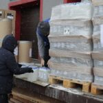 21.12.2021. Kielce. Przekazanie środków ochrony dla świętokrzyskich DPS-ów / Wiktor Taszłow / Radio Kielce