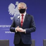 21.12.2021. Kielce. Rozstrzygnięcie konkursu na spot filmowy #Szczepimy się. Na zdjęciu: Zbigniew Koniusz - wojewoda świętokrzyski / Wiktor Taszłow / Radio Kielce