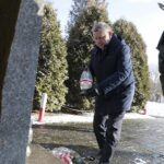 21.12.2021. Kielce. Obchody Dnia Pamięci Poległych na Misjach na kieleckiej Bukówce. Na zdjęciu: Jarosław Rusiecki - senator / Wiktor Taszłow / Radio Kielce