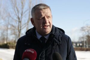 21.12.2021. Kielce. Obchody Dnia Pamięci Poległych na Misjach na kieleckiej Bukówce. Na zdjęciu: Jarosław Rusiecki - senator / Wiktor Taszłow / Radio Kielce