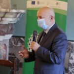 23.12.2021. Kielce. Podpisanie umów na powstanie lub dofinansowanie już istniejących świetlic środowiskowych. Na zdjęciu: Marian Buras - burmistrz Morawicy / Wiktor Taszłow / Radio Kielce