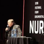 26.11.2021. Kielce. Finał 27. Festiwalu Form Dokumentalnych NURT. Na zdjęciu: Krzysztof Miklaszewski - dyrektor artystyczny festiwalu / Wiktor Taszlow / Radio Kielce