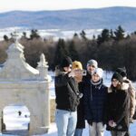 26.12.2021. Święty Krzyż. Turyści na Świętym Krzyżu / Wiktor Taszłow / Radio Kielce