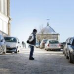 26.12.2021. Święty Krzyż. Turyści na Świętym Krzyżu / Wiktor Taszłow / Radio Kielce