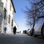 26.12.2021. Święty Krzyż. Turyści na Świętym Krzyżu / Wiktor Taszłow / Radio Kielce