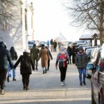 26.12.2021. Święty Krzyż. Turyści na Świętym Krzyżu / Wiktor Taszłow / Radio Kielce