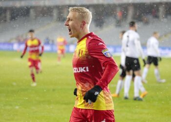 30.11.2021. Kielce. Mecz 1/8 finału Fortuna Pucharu Polski: Korona Kielce - Górnik Łęczna / Wiktor Taszlow / Radio Kielce