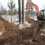 01.12.2021. Chrusty. Rozpoczęcie prac przy modernizacji drogi powiatowej / Wiktor Taszłow / Radio Kielce