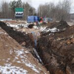 01.12.2021. Chrusty. Rozpoczęcie prac przy modernizacji drogi powiatowej / Wiktor Taszłow / Radio Kielce