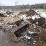 01.12.2021. Chrusty. Rozpoczęcie prac przy modernizacji drogi powiatowej / Wiktor Taszłow / Radio Kielce