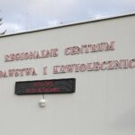 02.12.2021. Kielce. Pracownicy urzędu marszałkowskiego oddają honorowo krew / Wiktor Taszłow / Radio Kielce