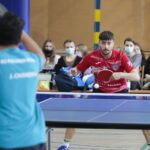 02.12.2021. Kielce. Pokazowa lekcja tenisa stołowego. Na zdjęciu: Giorgos Konstantinopoulos / Wiktor Taszłow / Radio Kielce