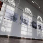 02.12.2021. Kielce. Galeria Oranżeria. Wystawa podsumowująca projekt „Il Segno dei Canti” / Wiktor Taszłow / Radio Kielce