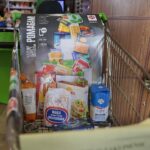 04.12.2021. Kielce. Przedświąteczna zbiórka żywności / Wiktor Taszłow / Radio Kielce