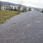 04.12.2021. Kielce. Odsłonięcie pomnika Hilarego Mali w Ogrodzie Botanicznym / Wiktor Taszłow / Radio Kielce