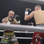 04.12.2021. Kielce. Suzuki Boxing Night X. Walka wieczoru: Michał Łoniewski - Daniel Adamiec (w czerwonych spodenkach) / Wiktor Taszłow / Radio Kielce