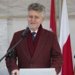 05.12.2021. Wolica. Wmurowanie aktu erekcyjnego pod budowę przychodni. Na zdjęciu: senator Krzysztof Słoń / Wiktor Taszłow / Radio Kielce