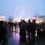 05.12.2021. Kielce. Rynek. Zapalenie światełek na choince / Wiktor Taszłow / Radio Kielce