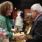 05.12.2021. Kielce. XVI Gala „Laur Wolontariatu”. Na zdjęciu (z prawej): dr Marek Włudarczyk - Laur wolontariatu / Wiktor Taszłow / Radio Kielce