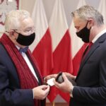 07.12.2021. Kielce. Spotkanie opłatkowe wojewody. Na zdjęciu (od lewej): Krzysztof Lipiec - poseł, Zbigniew Koniusz - wojewoda świętokrzyski / Wiktor Taszłow / Radio Kielce