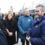 13.12.2021. Końskie. Wizyta wiceministra infrastruktury Grzegorza Witkowskiego. Na zdjęciu (w środku): Zbigniew Koniusz - wojewoda świętokrzyski i Grzegorz Witkowski - wiceminister infrastruktury / Wiktor Taszłow / Radio Kielce