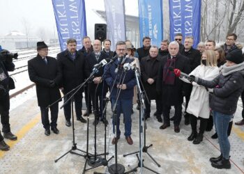 13.12.2021. Końskie. Wizyta wiceministra infrastruktury Grzegorza Witkowskiego / Wiktor Taszłow / Radio Kielce