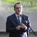 13.12.2021. Kielce. Otwarcie bilardowych mistrzostw Polski. Na zdjęciu: Grzegorz Kędzierski - prezes PZBil / Wiktor Taszłow / Radio Kielce