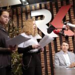 15.12.2021. Radio Kielce. Finał trzeciego dnia akcji "Choinka pod choinkę". Na zdjęciu: Siemacha Spot Kielce, Sławomir Szmal / Wiktor Taszłow / Radio Kielce