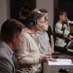 15.12.2021. Radio Kielce. Finał trzeciego dnia akcji "Choinka pod choinkę". Na zdjęciu: Siemacha Spot Kielce, Sławomir Szmal, Paweł Solarz - Radio Kielce / Wiktor Taszłow / Radio Kielce