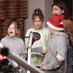 15.12.2021. Radio Kielce. Finał trzeciego dnia akcji "Choinka pod choinkę". Na zdjęciu: Siemacha Spot Kielce / Wiktor Taszłow / Radio Kielce