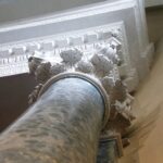 03.07.2021 Święty Krzyż. Ołtarz w kościele / Jarosław Kubalski / Radio Kielce