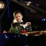 20.11.2021 Kielce. Zespół Państwowych Szkół Muzycznych. Koncert finalisty Konkursu Chopinowskiego Kamila Pacholca. Na zdjęciu Kamil Pacholec / Jarosław Kubalski / Radio Kielce