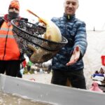 18.12.2021 Kielce. Karp żywy / Jarosław Kubalski / Radio Kielce