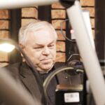 17.12.2021. Radio Kielce. Finał przedświątecznej akcji "Choinka pod choinkę". Na zdjęciu Stanisław Słowik - dyrektor Caritas Diecezji Kieleckiej / Jarosław Kubalski / Radio Kielce
