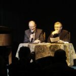 01.11.2021 Kielce. DŚT. Promocja zbioru opowiadań Grzegorza Raka. Na zdjęciu Grzegorz Rak i Ryszard Koziej / Jarosław Kubalski / Radio Kielce