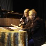 01.11.2021 Kielce. DŚT. Promocja zbioru opowiadań Grzegorza Raka. Na zdjęciu Grzegorz Rak i Ryszard Koziej / Jarosław Kubalski / Radio Kielce