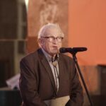 07.12.2021 Kielce. WDK. Wieczór literacki "Piękno stworzenia. Człowiek i wartości w twórczości Świętego Jana Pawła II". Na zdjęciu prezes kieleckiego oddziału Związku Literatów Polskich Stanisław Nyczaj / Jarosław Kubalski / Radio Kielce