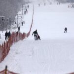 11.12.2021 Kielce. Stok narciarski na Stadionie.Narciarze. Zima / Jarosław Kubalski / Radio Kielce