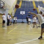 12.12.2021. Kielce. Projekt „Szyjemy sport na miarę - sportowa rodzina” / Jarosław Kubalski / Radio Kielce