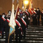 13.12.2021 Kielce. Uroczystości w 40. rocznicę wprowadzenia w Polsce stanu wojennego. Odsłonięcie tablicy upamiętniającej pobitego śmiertelnie przez MO Stanisława Raka / Jarosław Kubalski / Radio Kielce